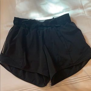 4tall LULULEMON hotty hot shorts